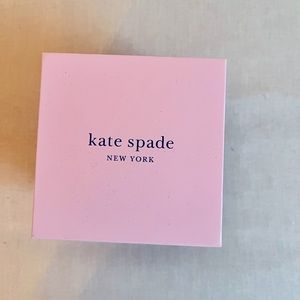 Brand New Morningside Scallop Silvertone bracelet watch, 28mm
KATE SPADE NY